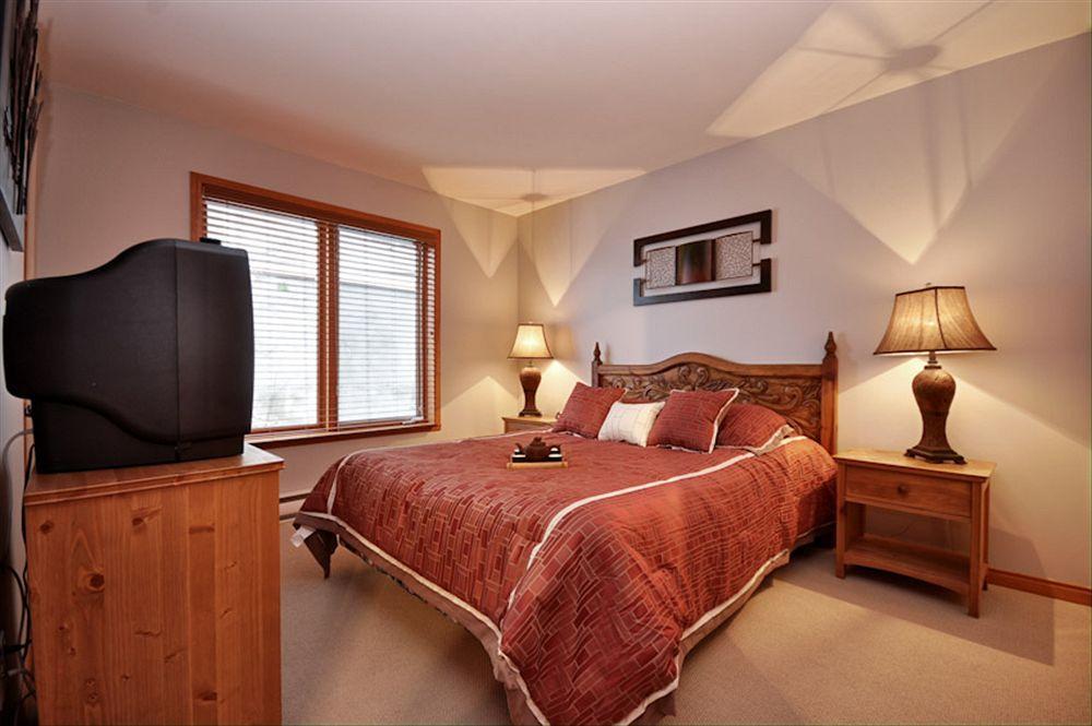 Les Haut Bois Condominiums - Tremblant Sunstar มงต์-ทร็องบล็องต์ ภายนอก รูปภาพ