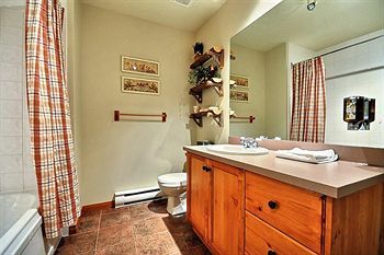 Les Haut Bois Condominiums - Tremblant Sunstar มงต์-ทร็องบล็องต์ ภายนอก รูปภาพ